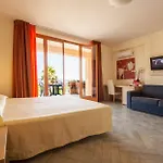 Taormina Calipso 3* Mazzeo