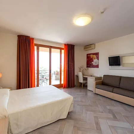 Taormina Calipso 3* Mazzeo